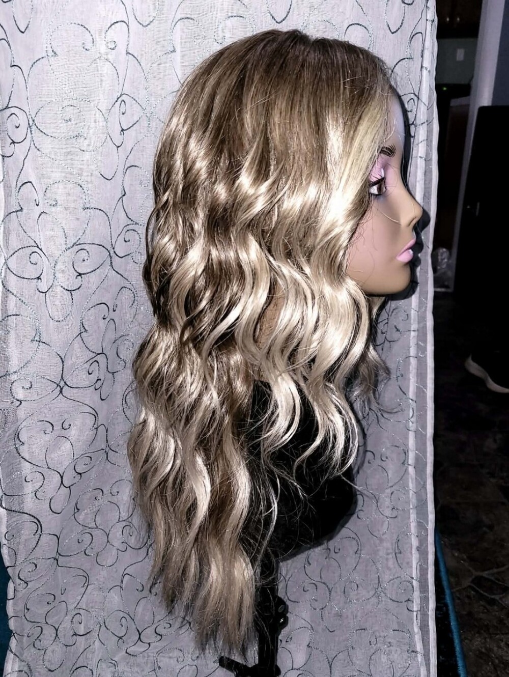 Uniwigs Ombre Blonde Wig- Lacefront-Monofilament Top And Crown- 22 Inches Long